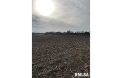 W CRUGER Road, Washington, IL 61571