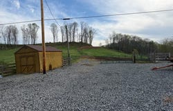 1999 Snake Run Rd, Alderson, WV 24910