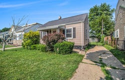 23135 Melrose Avenue, Eastpointe, MI 48021