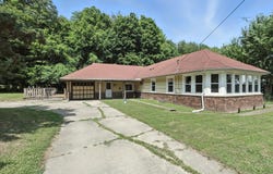 1293 Pearl Street, Buchanan, MI 49107