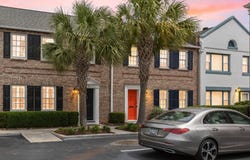 20 Charlestowne Court, Charleston, SC 29401