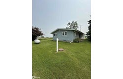 1947 Willow Blvd, Lockridge, IA 52635