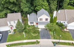 8747 Olenbrook Drive, Lewis Center, OH 43035
