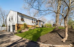 3 Russell Drive, Wading River, NY 11792