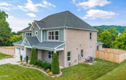 105 Ashton Fields Drive, Lenoir City, TN 37772