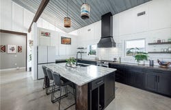490 NW Holland Avenue, Gentry, AR 72734