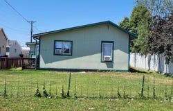 413 N Winchester Ave, Miles City, MT 59301