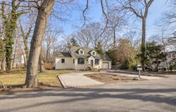 13 Teed Street, Huntington Station, NY 11746