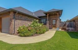 9025 NW 74th Street, Yukon, OK 73099
