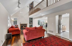 17 Claus Way, Marstons Mills, MA 02648