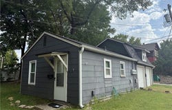 13011 8th Street, Grandview, MO 64030