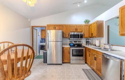 2112 Cortez Drive, Kendallville, IN 46755