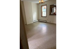 46 N Canal St, Holyoke, MA 01040