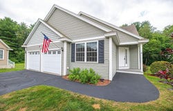 8 Jamesway Drive, Litchfield, NH 03052
