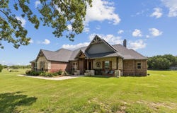 416 Acorn Trail, Granbury, TX 76049