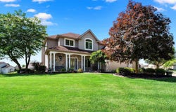 1106 Woodland Xing, Fort Wayne, IN 46825