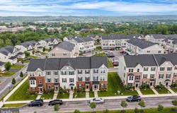 612 HOLYWELL DRIVE, MALVERN, PA 19355