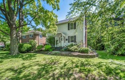 137 N Rose Boulevard, Akron, OH 44302