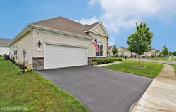 46 Rockland Street, Barnegat, NJ 08005