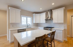 6441 Blackhawk Trail, Indian Head Park, IL 60525