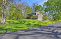 36 River Glen Road, Wallkill, NY 12589