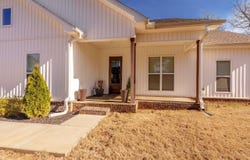 104 E Bailey Springs Dr, Florence, AL 35634