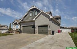 11618 Cooper Street, Papillion, NE 68046