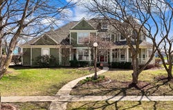 2204 Edgewater Place, Champaign, IL 61822