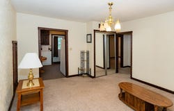 102 NW 9th Avenue, Waverly, IA 50677