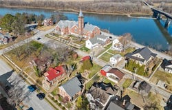 138 W 5th Street, Hermann, MO 65041