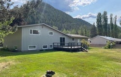 204 W OAK AVENUE, Osburn, ID 83849