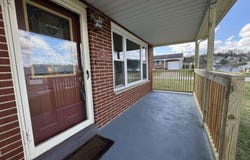 15 Fairway Lane, Fairmont, WV 26554