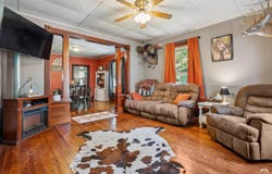 208 E 3rd Avenue, Garnett, KS 66032