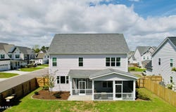 10 Abaco Way, Hampstead, NC 28443