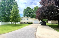 2264 Lynn Drive, St. Joseph, MI 49085