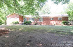 112 Forest Avenue NE, Valdese, NC 28690