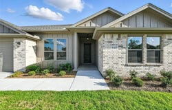 645 Mooney Drive, Saginaw, TX 76179