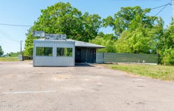 19510 NE HWY 301, Waldo, FL 32694