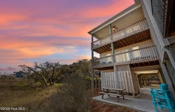 113 Anchor Drive, Surf City, NC 28445