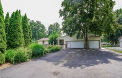 570 Rawlins Avenue, New Franklin, OH 44319