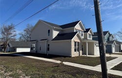 305 N Prairie Street, Hamilton, MO 64644