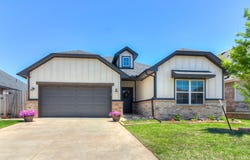 18516 Autumn Grove Dr., Edmond, OK 73012