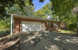 16 S Stickler Road, Columbia City, IN 46725