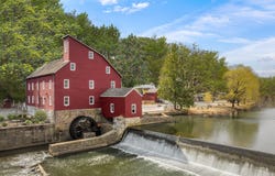 3 Glacier Way, Pittstown, NJ 08867