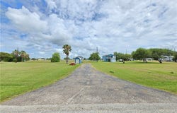 937 Bayview Drive, Palacios, TX 77465