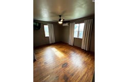 328 SW 3rd St, Newton, KS 67114