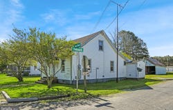 30600 DEPOT ST, NEW CHURCH, VA 23415