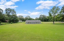 10118 Saray Dr, Denham Springs, LA 70706