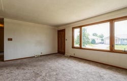 425 28th Street NW, Cedar Rapids, IA 52405