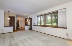 19885 W Pinecrest Ln, New Berlin, WI 53146